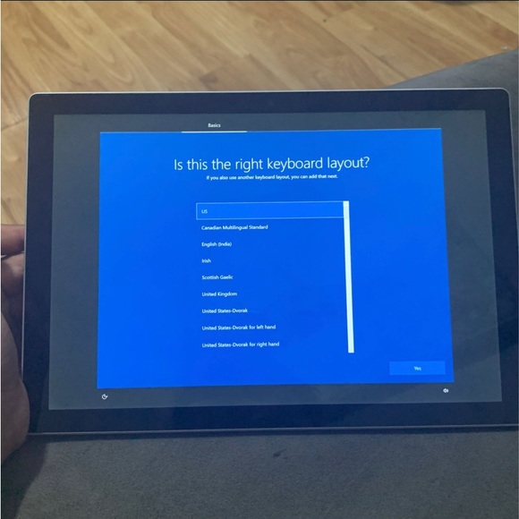 Microsoft Surface Pro Model 5 - Picture 6 of 6